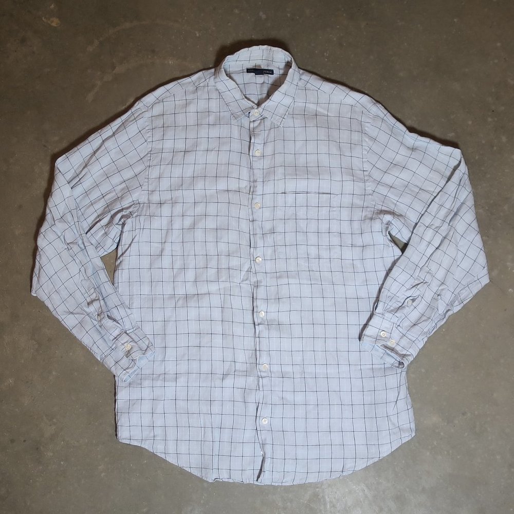 Banana Republic. Men's Large. Linen. Causal Button Down. Light Blue w/ Black